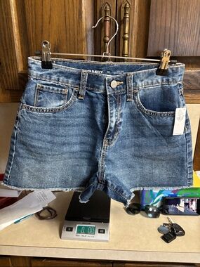 NWT Old Navy  3” Inseam High Rise Adjustable Waist Denim Shorts Size 14 Waist 26